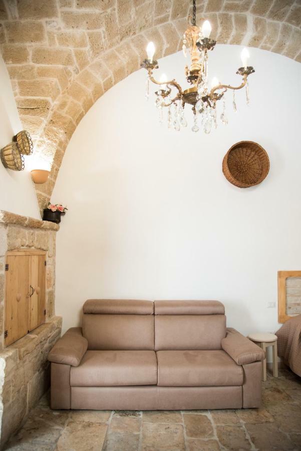 Piazza Duomo - Medieval Puglia'S House Джовинаццо Экстерьер фото