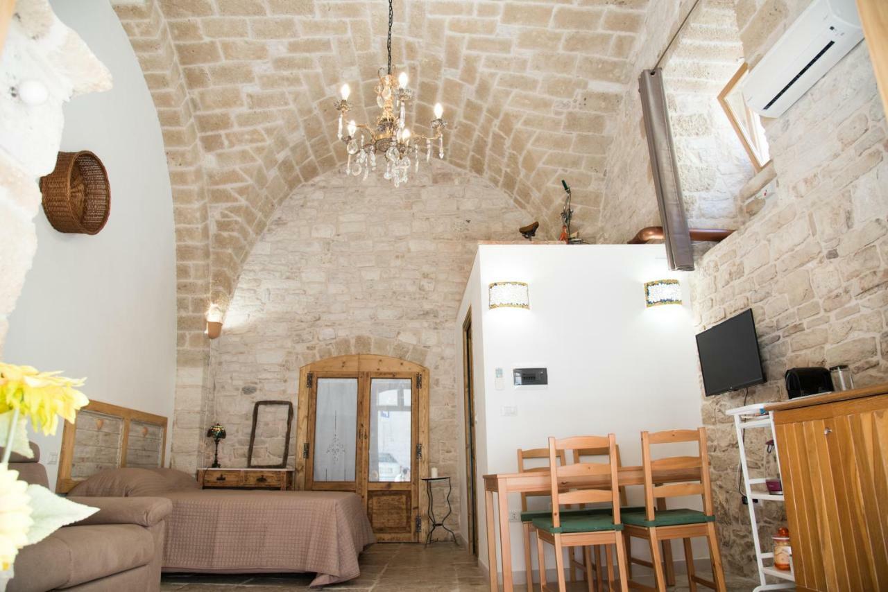 Piazza Duomo - Medieval Puglia'S House Джовинаццо Экстерьер фото